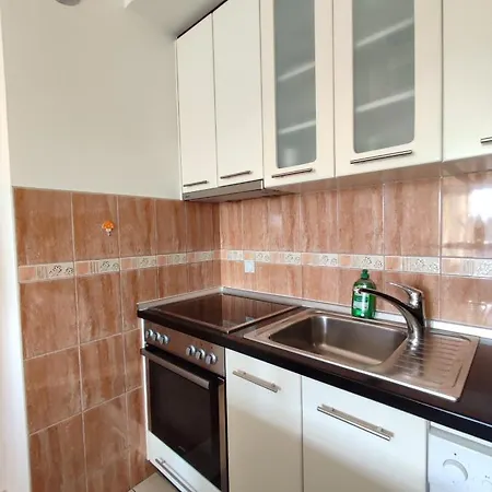 Apartman Ana Lägenhet *
